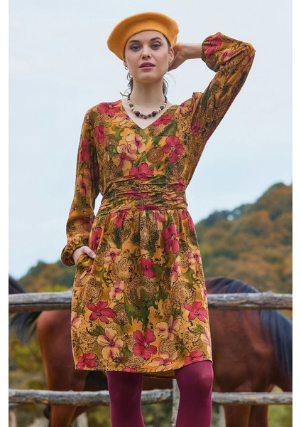 V Yaka Drapeli Kuşak Detaylı Kışlık Elbise