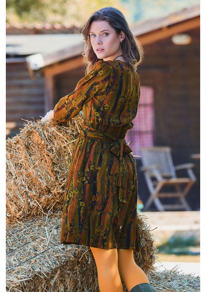 V Yaka Drapeli Kuşak Detaylı Kışlık Elbise indirimleri