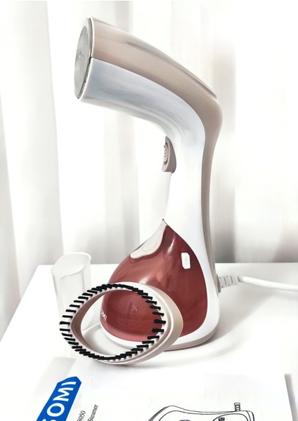 Yüksek Performanslı Buharlı Dikey Ütü ile Hızlı ve Kolay Ütüleme