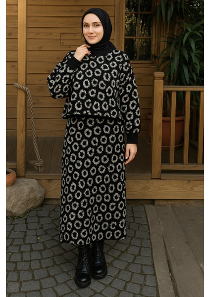 Tesettür Kalın Triko Kumaş Crop Sweatshirt ve Bel Lastikli Etek-Normal ve Büyük Beden
