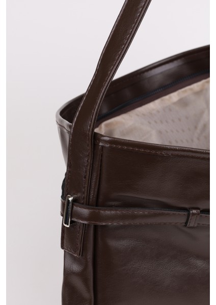 Kadın Deri Kemer Detaylı Fermuar Kapamalı El ve Omuz Çantası Sona