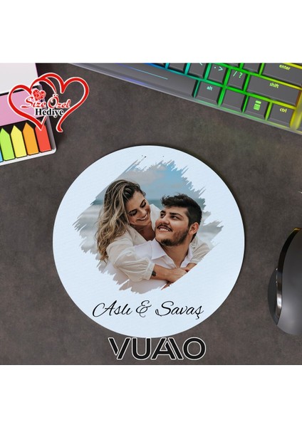 Kişiye Özel Fotoğraflı ve Isimli Yuvarlak Mouse Pad 19.5 Cm, Kaymaz Taban - Baskılı Mousepad