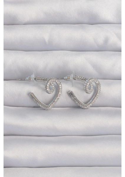 Bfs Pirinç Gümüş Renk Zirkon Taşlı Kıvrımlı Yarım Kalp Küpe