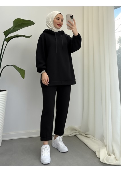 3 Iplik Şardonlu Tesettür Sweatshirt Takım – Rahat Üst ve Bel Lastikli Pantolon