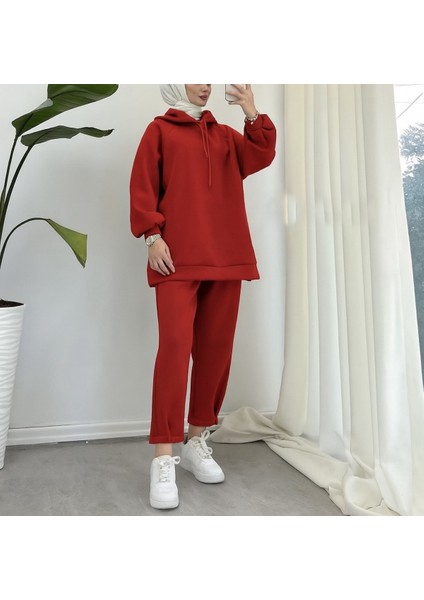 3 Iplik Şardonlu Tesettür Sweatshirt Takım – Rahat Üst ve Bel Lastikli Pantolon