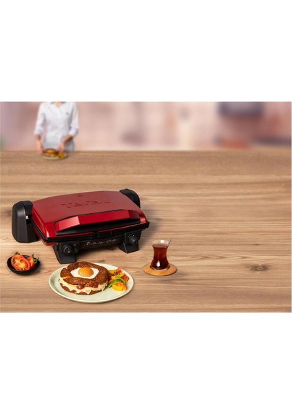 Kırmızı 4 Dilim Kapasiteli 1800W Izgara ve Tost Makinesi