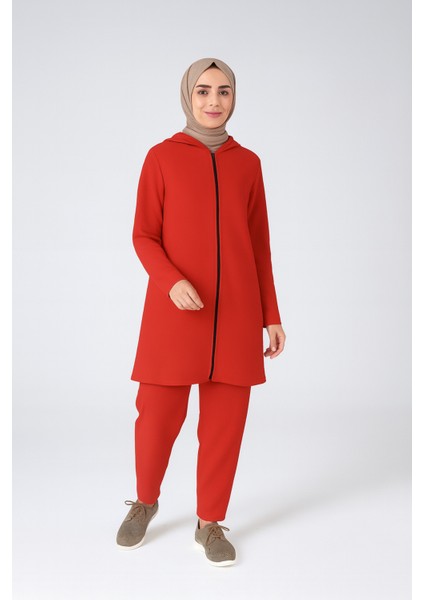 Tesettür Üç Iplik Fermuarlı Uzun Sweatshirt ve Bel Lastikli Dar Paça Pantolon Eşofman Takımı