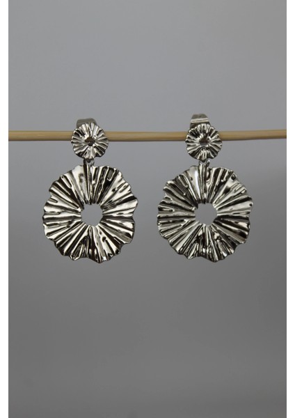 Vıp Çelik Çiçek Model Sallantılı Küpe fiyatları