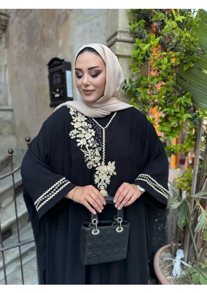 Etnik Çiçek Nakışlı Elbise Siyah Renk fiyatları