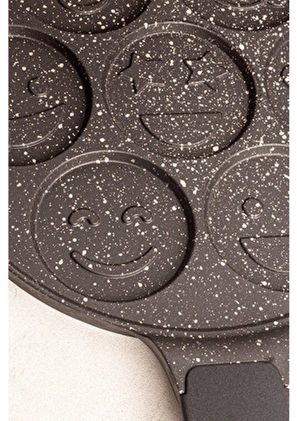 Panna Döküm Emojili Pankek Tavası 26 cm Granit Kaplama Siyah Altın Renk