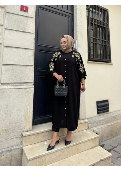 Düğmeli Nakışlı ve Pul Detaylı Elbise fiyatları