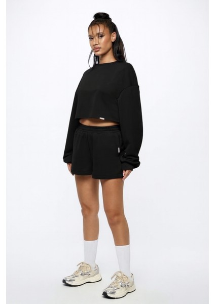 2 Iplik Crop Sweatshirt ve Şort Takım Rahat Fit, Şık ve Konforlu Günlük Kombin | Spor & Casual Giyim
