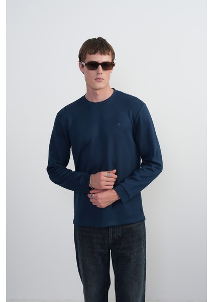 Erkek Göğüs Nakış Bisiklet Yaka Lacivert Sweatshirt