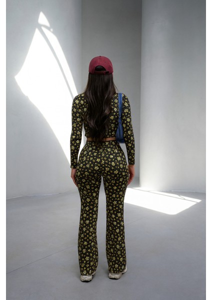 Siyah Sarı Çiçek Desenli Pamuk Fitilli Rahat ve Şık Crop Top Üst ve Alt Ikili Takım Günlük fiyatları