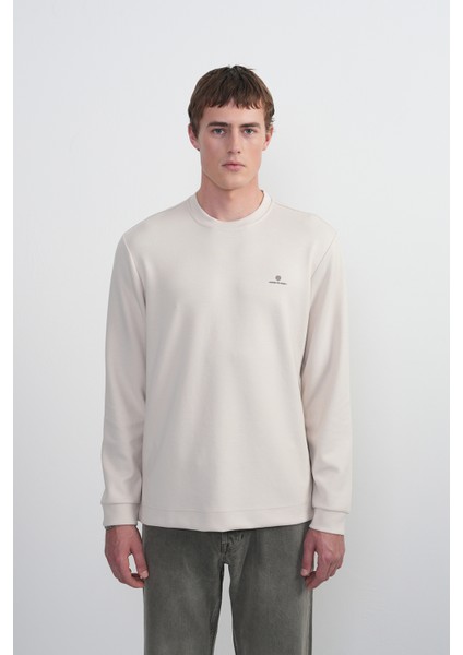 Erkek Göğüs Nakışlı Bisiklet Yaka Krem Sweatshirt