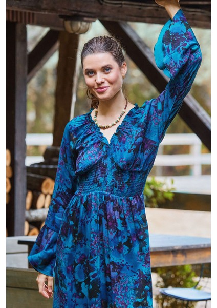 Yakası Lastikli Ispanyol Kol Kışlık Elbise