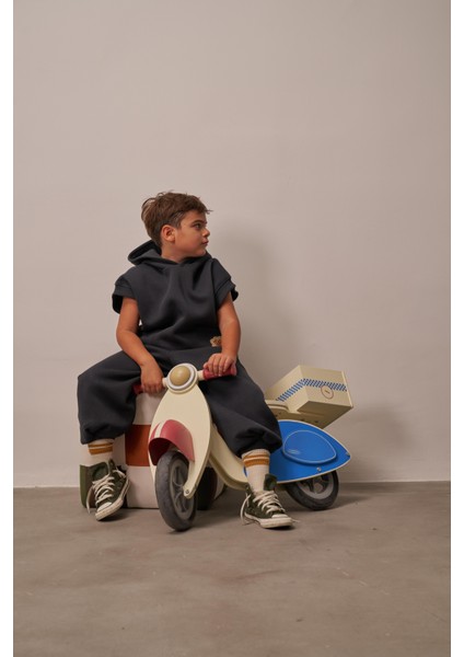 Koyu Gri Nakışlı Cepli Hoodie Takım