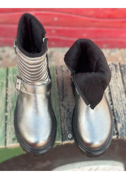 Kız Çocuk Bot, Çocuk Kaymaz Tabanlı Bot, Fermuarlı Çocuk Bot fırsatları