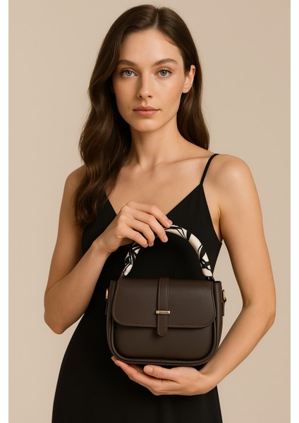 Kadın Gold Aksesuar Detaylı Ayarlanabilir Askılı Fular Hediyeli El Omuz ve Çapraz Çanta Milan fiyatları