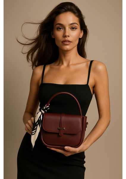 Kadın Gold Aksesuar Detaylı Ayarlanabilir Askılı Fular Hediyeli El Omuz ve Çapraz Çanta Milan modelleri