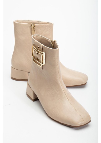 Bej Kadın Kısa Topuklu Bot Küt Burun Metal Aksesuarlı Suni Deri