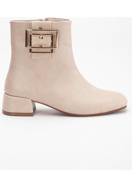 Bej Kadın Kısa Topuklu Bot Küt Burun Metal Aksesuarlı Suni Deri modelleri