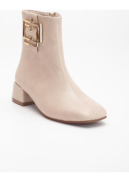 Bej Kadın Kısa Topuklu Bot Küt Burun Metal Aksesuarlı Suni Deri fırsatları