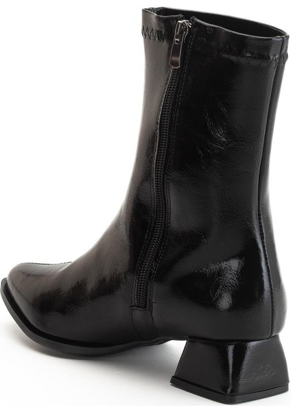 Kadın Kısa Topuklu Bot Siyah Rugan Yüzü Dikişli indirimleri