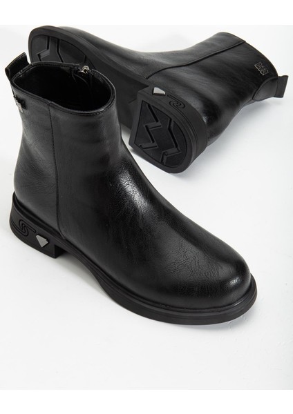 Kadın Bot Siyah Suni Deri Kauçuk Taban Yüzüdüz