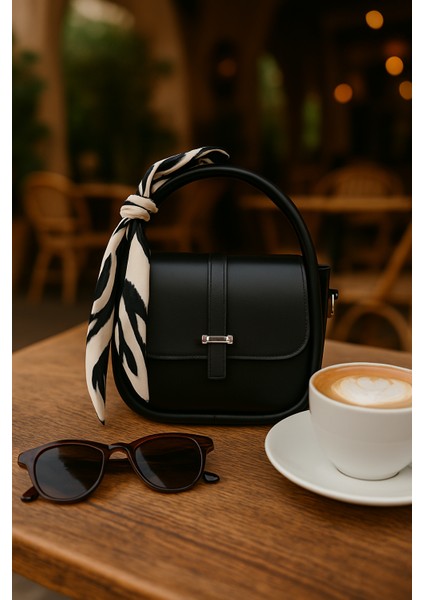 Kadın Gold Aksesuar Detaylı Ayarlanabilir Askılı Fular Hediyeli El Omuz ve Çapraz Çanta Milan