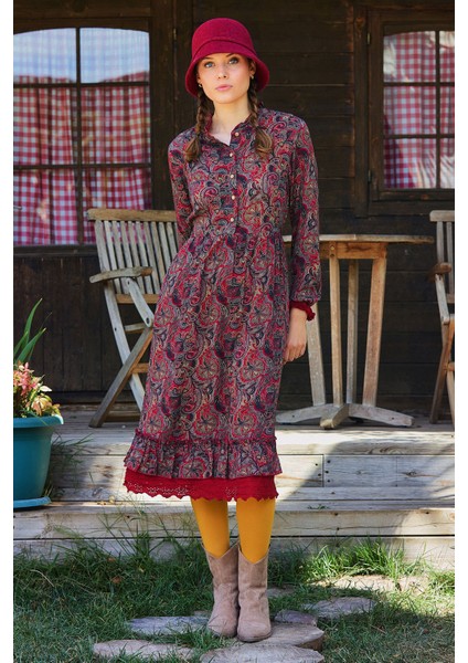 Düğme Detaylı Dantelli Uzun Kollu Elbise