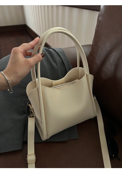 Kadın Üç Bölmeli Özel Tasarım Çıkarılabilir Makyaj Çantalı Suni Deri El ve Omuz Çantası Rain