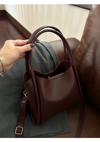 Kadın Üç Bölmeli Özel Tasarım Çıkarılabilir Makyaj Çantalı Suni Deri El ve Omuz Çantası Rain