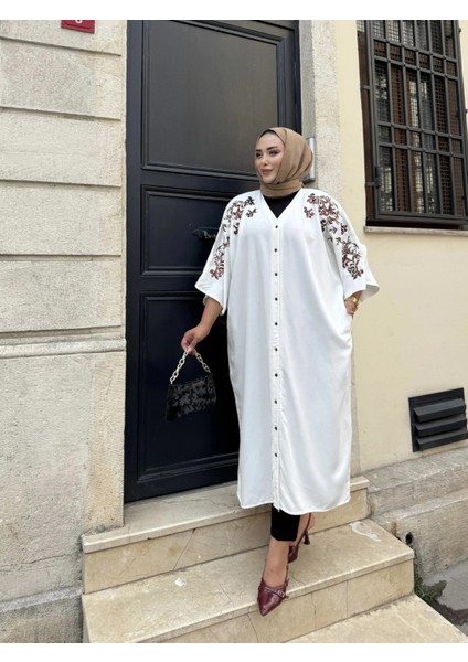 Düğmeli Nakışlı ve Pul Detaylı Elbise