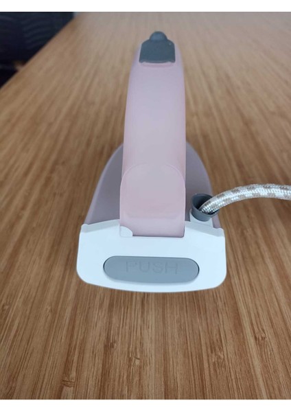 Şık ve Kompakt Seyahat Ütüsü, Pratik Kullanım Için Ideal Seçenektir. fiyatları