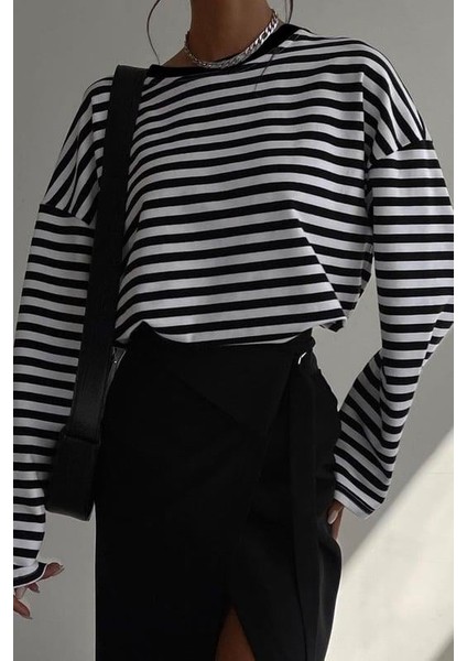 Siyah Çizgili Sweatshirt MG2572 fırsatları