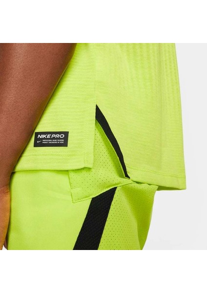 DD1703 321 Nike T-Shirt Pro Dri-Fıt Adv modelleri