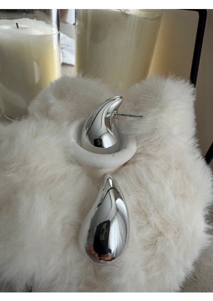 Damla Model Bombe Çivili Silver Küpe fiyatları