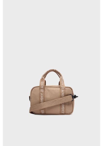 Logolu Çıkarılabilir Askılı Çanta Bayan Çanta AW0AW17889 Guq modelleri