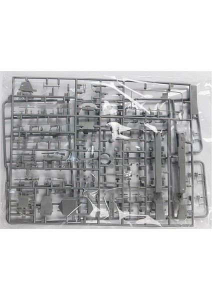 6911 1/35 Ölçek, SD.KFZ.250/3 (Greif- Rommel's Command) Yarı Paletli Personel Taşıyıcı Plastik Model Kiti modelleri