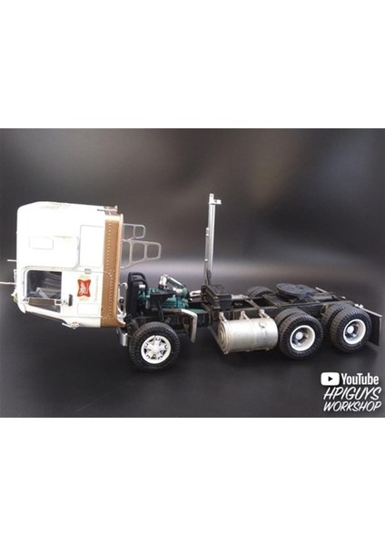 1230 1/25 Ölçek, Gmc Astro 95 Semi Tractor (Miller Beer), Plastik Çekici Maketi fırsatları