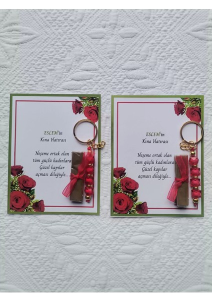 100 Adet Kişiye Özel Kına Hatırası Dağıtmalık Hediyelik Kırmızı Anahtarlık ve Paketlenmiş Kına fiyatları