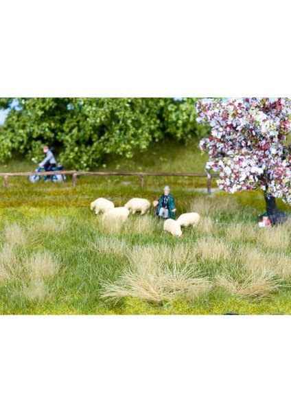 7402 Hazır Bahar Çayırı Dokusu 20X22 Cm. ve Çim Kümeleri 10 Adet Diorama Malzemesi