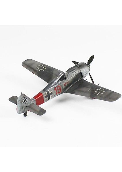 QD076 1/48 Ölçek, Focke-Wulf 190 A-6 Sergilemeye Hazır Plastik Uçak Maketi fırsatları