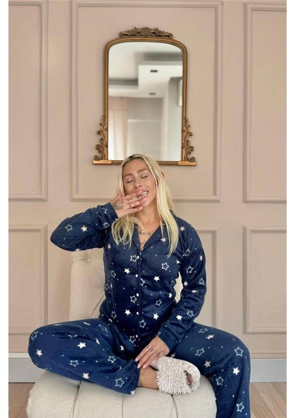 Lacivert Yıldız Heart Desenli Önden Düğmeli Peluş Polar Pijama Takımı fırsatları