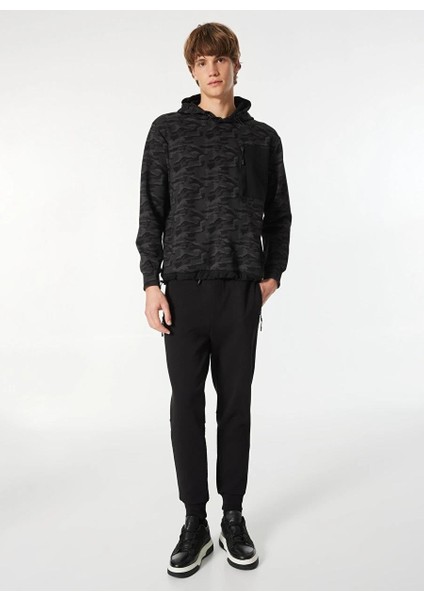 Kapişonlu Göğsü Fermuar ve Garni Detaylı Kamuflaj Sweatshirt indirimleri