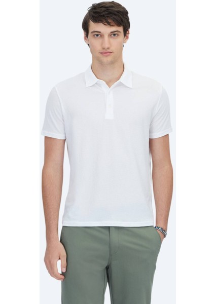 Beyaz Desenli Polo Yaka T-Shirt