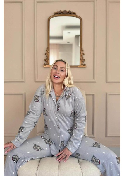 Gri Dreamy Bear Desenli Önden Düğmeli Peluş Polar Pijama Takımı fiyatları