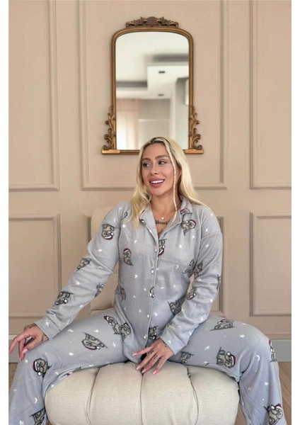 Gri Dreamy Bear Desenli Önden Düğmeli Peluş Polar Pijama Takımı modelleri