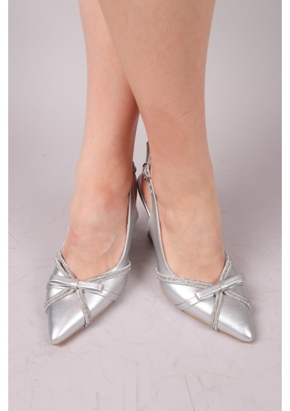 Alvara Taş Detaylı Ince Bantlı Topuklu Ayakkabı Gümüş indirimleri